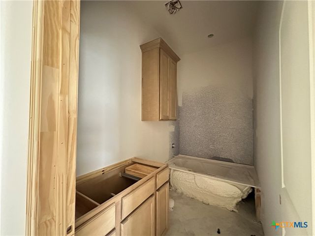 220 Desert Holly Drive, Temple, TX 76502