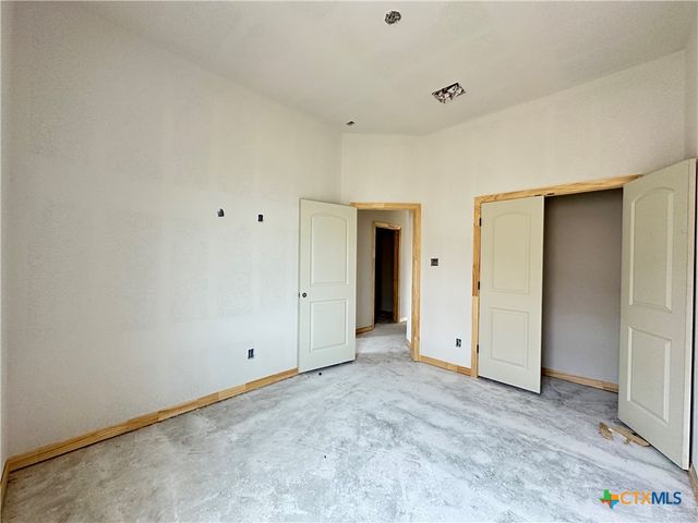 220 Desert Holly Drive, Temple, TX 76502