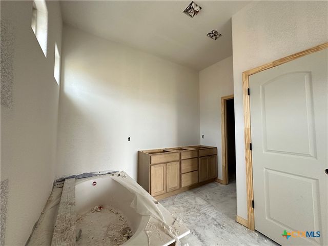 220 Desert Holly Drive, Temple, TX 76502