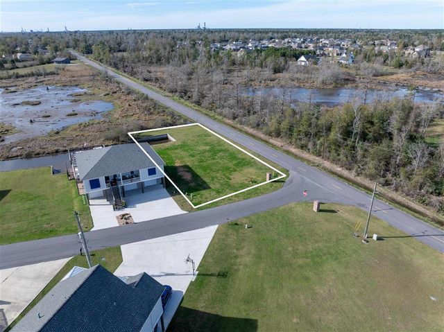 1991 Riviera Drive, Westlake, LA 70669