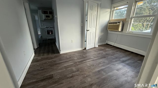 100 Horace Street 3rd, Bridgeport, CT 06610