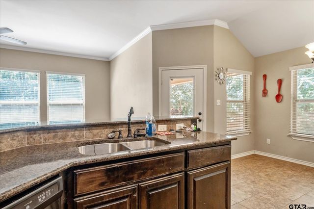 469 Cherokee, Rusk, TX 75785