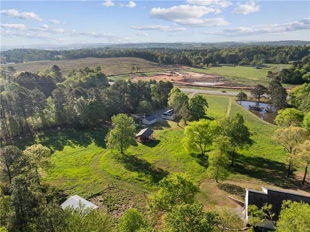 5688 Fairmount Highway SE, Calhoun, GA 30701