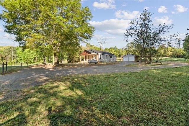 5688 Fairmount Highway SE, Calhoun, GA 30701