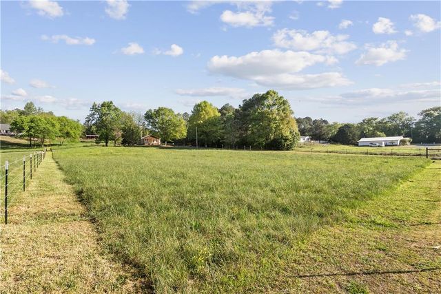 5688 Fairmount Highway SE, Calhoun, GA 30701