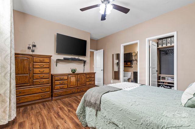 158 Eagles Landing Drive, Mooresville, NC 28117