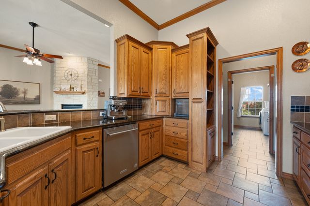 2211 Nottaway Drive, Cleburne, TX 76033