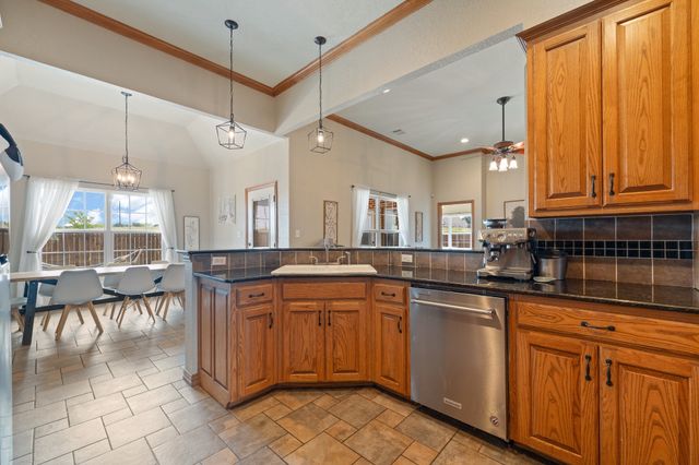 2211 Nottaway Drive, Cleburne, TX 76033