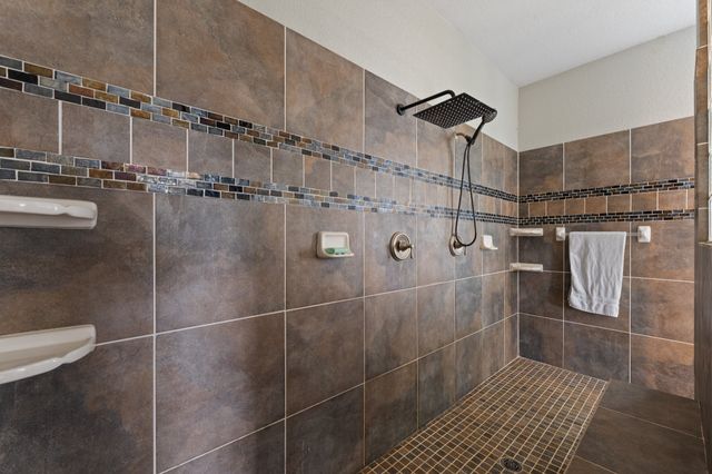 2211 Nottaway Drive, Cleburne, TX 76033