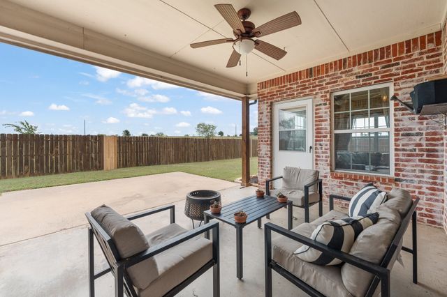 2211 Nottaway Drive, Cleburne, TX 76033