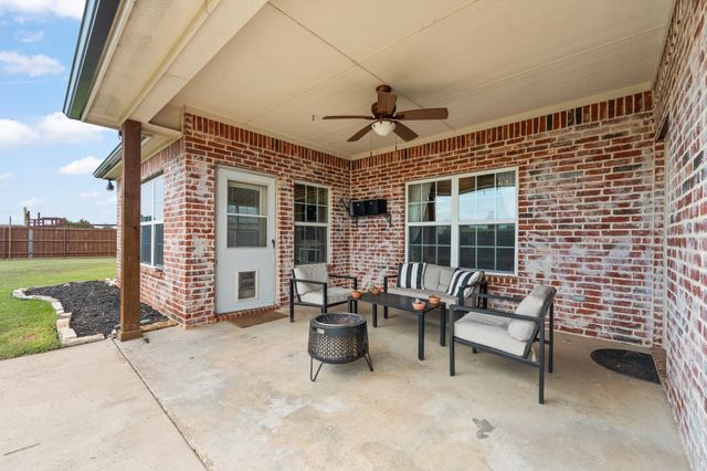 2211 Nottaway Drive, Cleburne, TX 76033