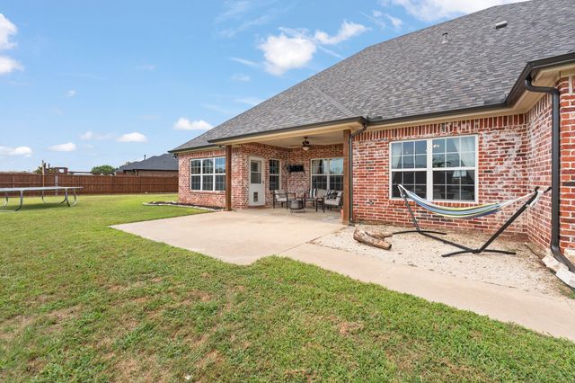 2211 Nottaway Drive, Cleburne, TX 76033
