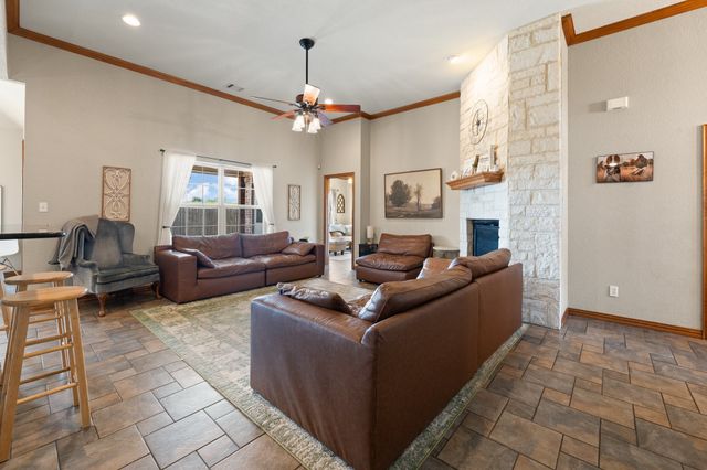 2211 Nottaway Drive, Cleburne, TX 76033