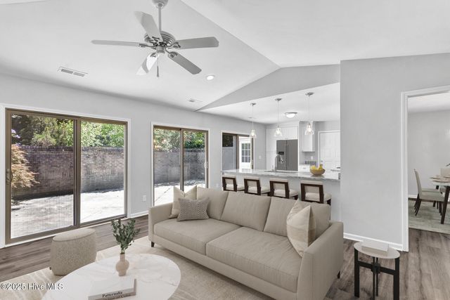 1035 Summerlin Falls Court, Wilmington, NC 28412