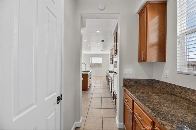 1819 Overland Court, Hemet, CA 92545