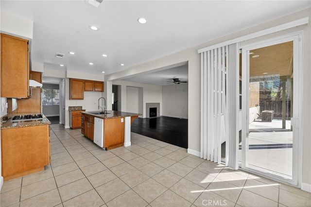 1819 Overland Court, Hemet, CA 92545