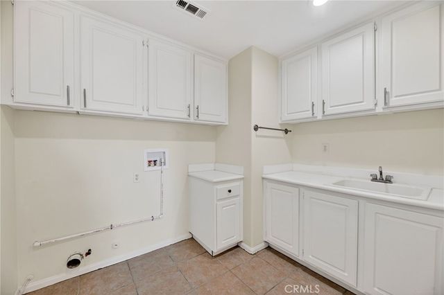 1819 Overland Court, Hemet, CA 92545