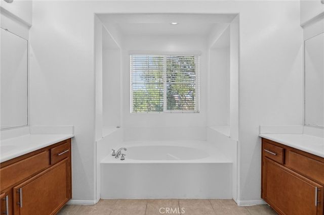 1819 Overland Court, Hemet, CA 92545