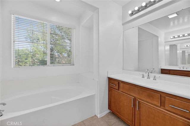 1819 Overland Court, Hemet, CA 92545