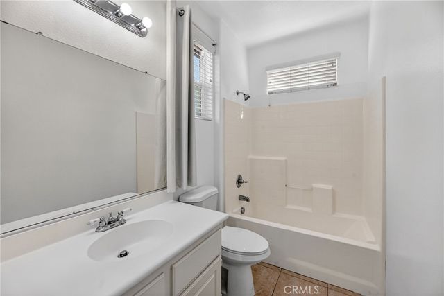 1819 Overland Court, Hemet, CA 92545