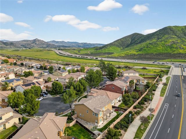 1819 Overland Court, Hemet, CA 92545