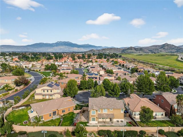 1819 Overland Court, Hemet, CA 92545