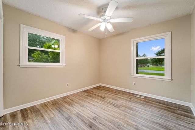 125 Linda Loop, Jacksonville, NC 28546