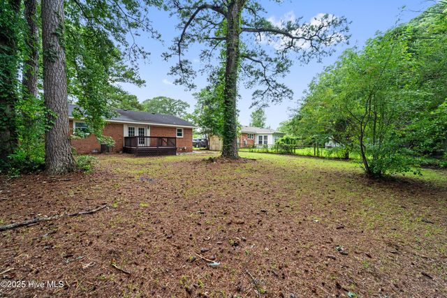 125 Linda Loop, Jacksonville, NC 28546