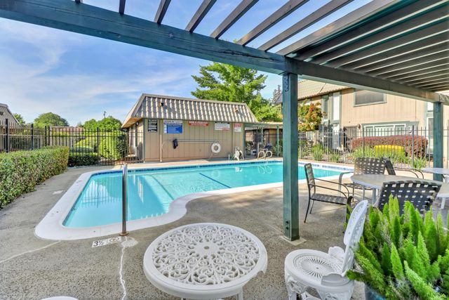 2155 Cottage Way, Sacramento, CA 95825
