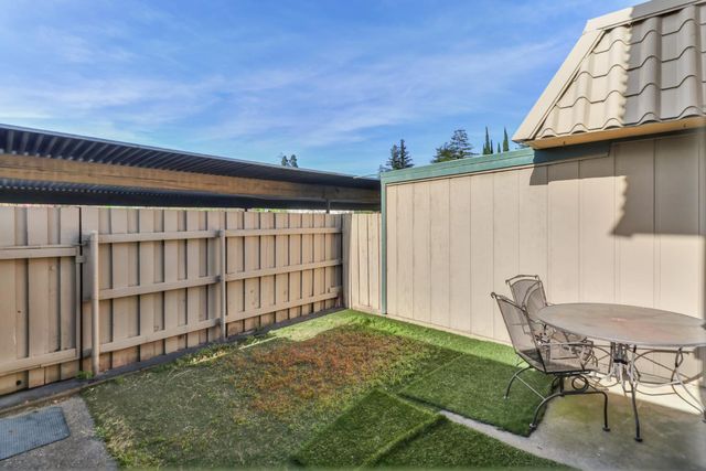 2155 Cottage Way, Sacramento, CA 95825