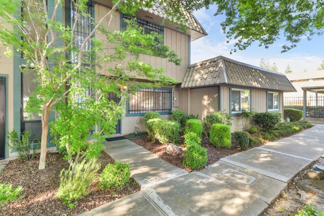 2155 Cottage Way, Sacramento, CA 95825
