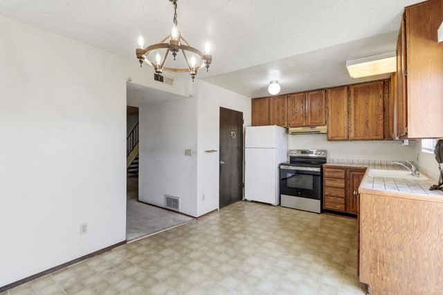2155 Cottage Way, Sacramento, CA 95825