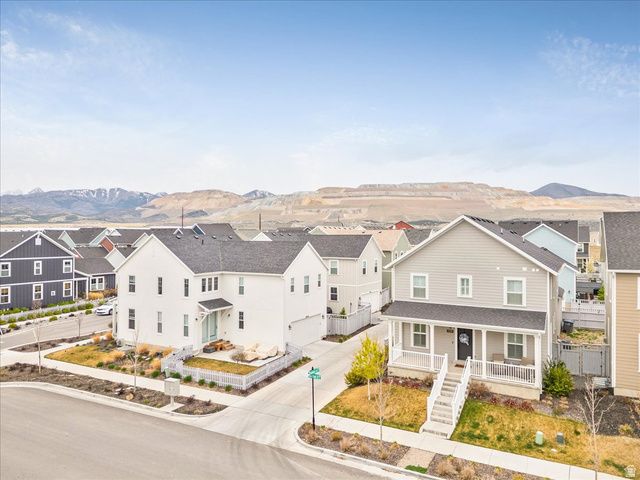 11708 S SILVER POND DR, South Jordan, UT 84009