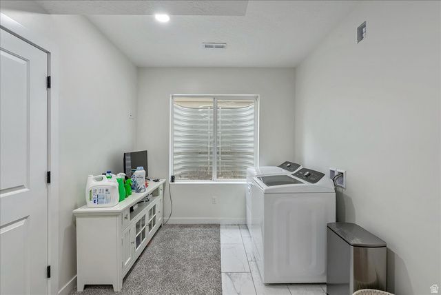 11708 S SILVER POND DR, South Jordan, UT 84009