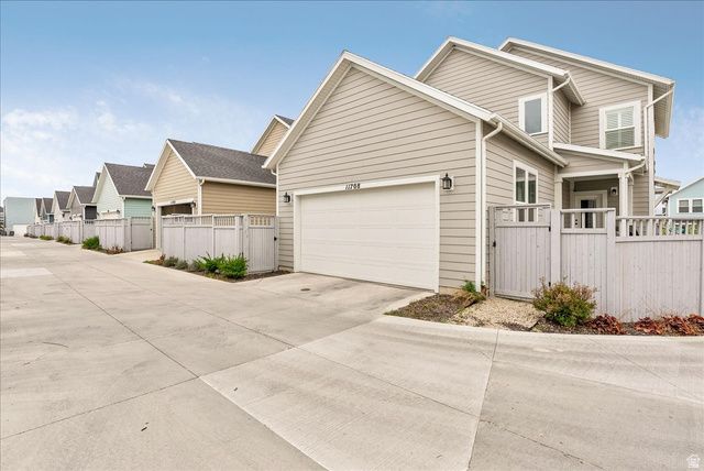 11708 S SILVER POND DR, South Jordan, UT 84009