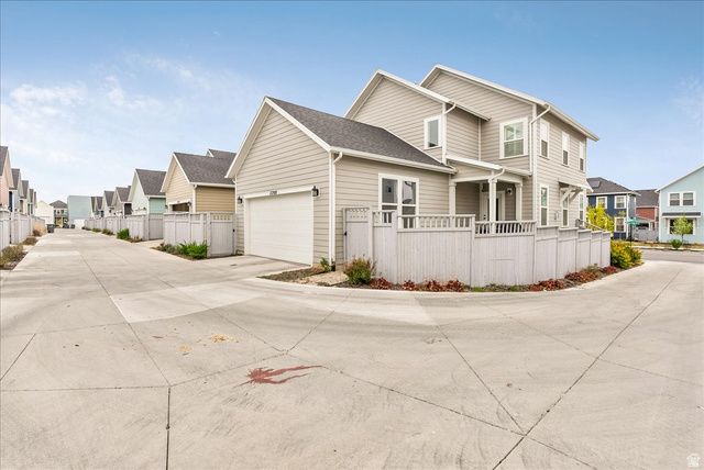 11708 S SILVER POND DR, South Jordan, UT 84009