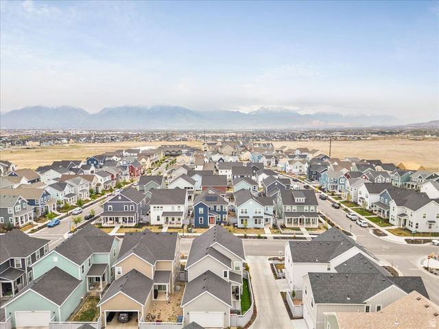 11708 S SILVER POND DR, South Jordan, UT 84009