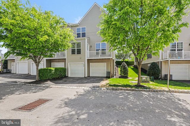 3256 LARK WAY, Mechanicsburg, PA 17055