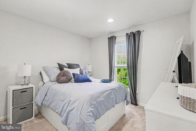 3256 LARK WAY, Mechanicsburg, PA 17055
