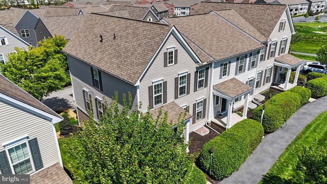 3256 LARK WAY, Mechanicsburg, PA 17055