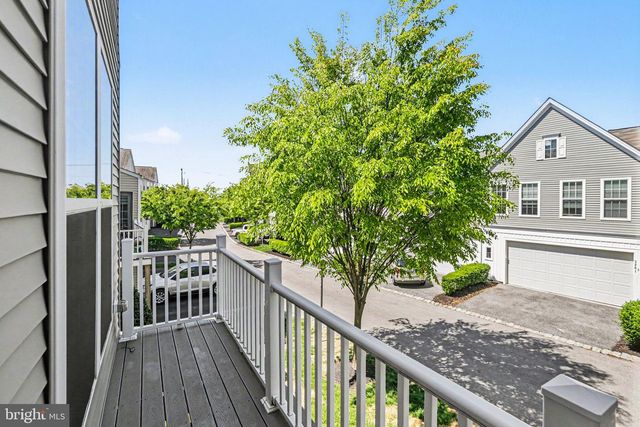 3256 LARK WAY, Mechanicsburg, PA 17055