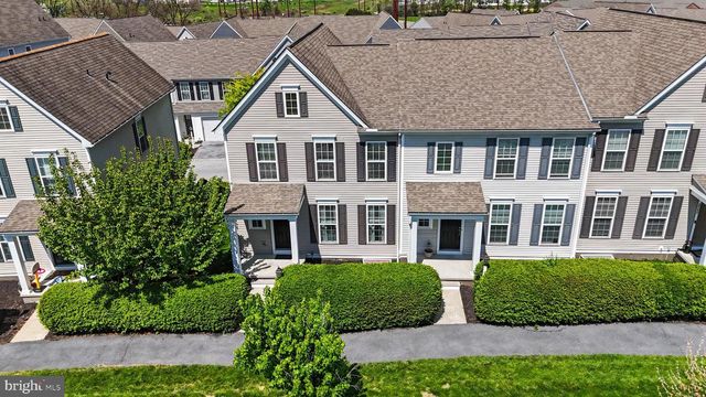 3256 LARK WAY, Mechanicsburg, PA 17055