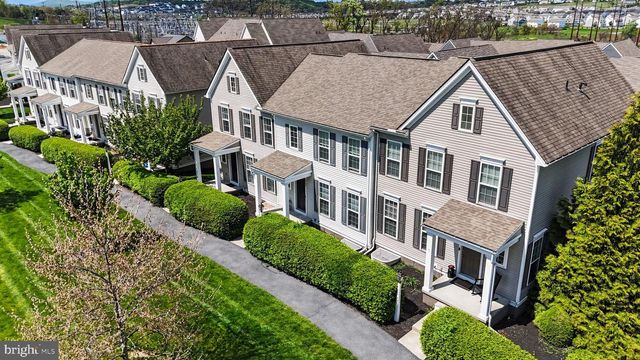 3256 LARK WAY, Mechanicsburg, PA 17055
