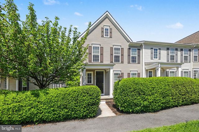 3256 LARK WAY, Mechanicsburg, PA 17055
