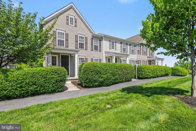 3256 LARK WAY, Mechanicsburg, PA 17055