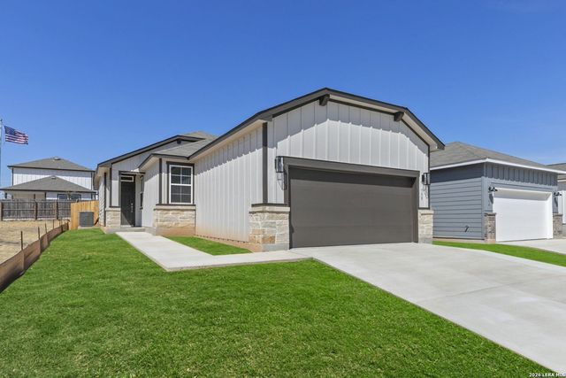 758 Whitman, New Braunfels, TX 78130