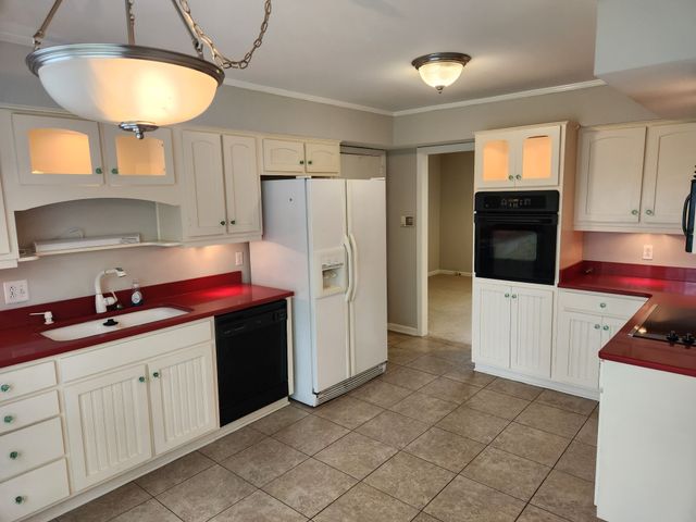 3824 Lake Aire Ct, Nashville, TN 37217