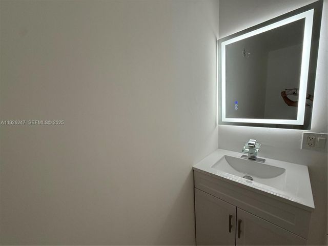 15749 NE Woodgate Ct A, Sunrise, FL 33326