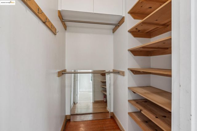 3412 Magnolia St, Oakland, CA 94608