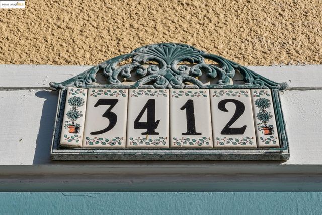 3412 Magnolia St, Oakland, CA 94608